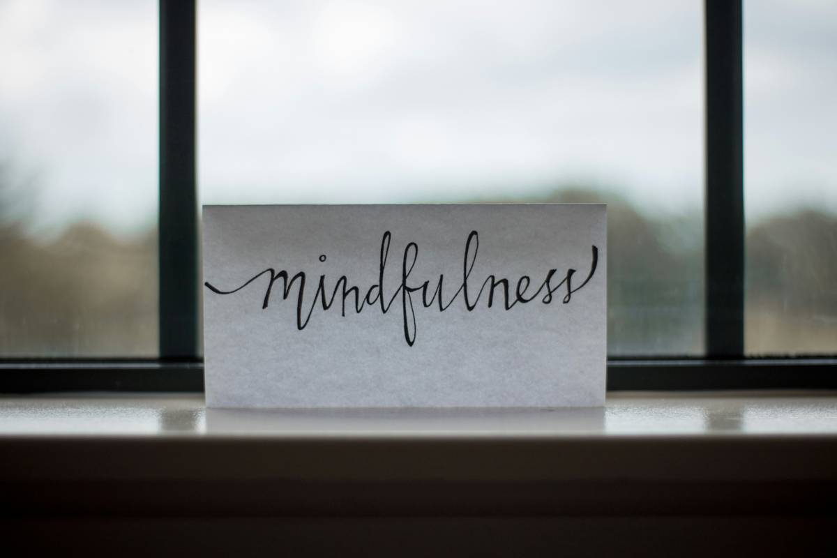 mindfulness for beginners using phone reminder for daily mindful check-in